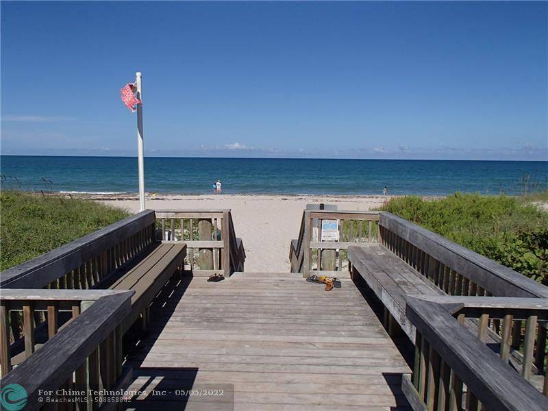 Hutchinson Island, FL 34949,5289 Jib Way