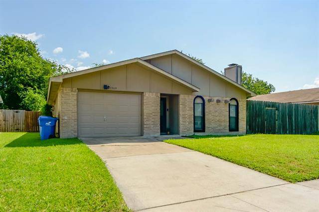 Rowlett, TX 75089,5909 Maple Lane