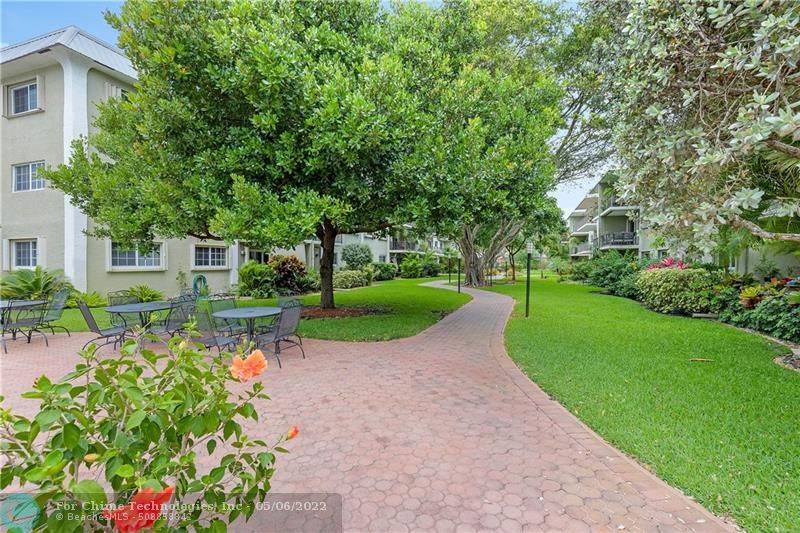 Wilton Manors, FL 33334,3002 NE 5th Ter  #313B