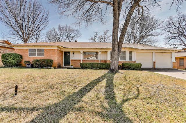 Hurst, TX 76053,409 Glenwood Terrace