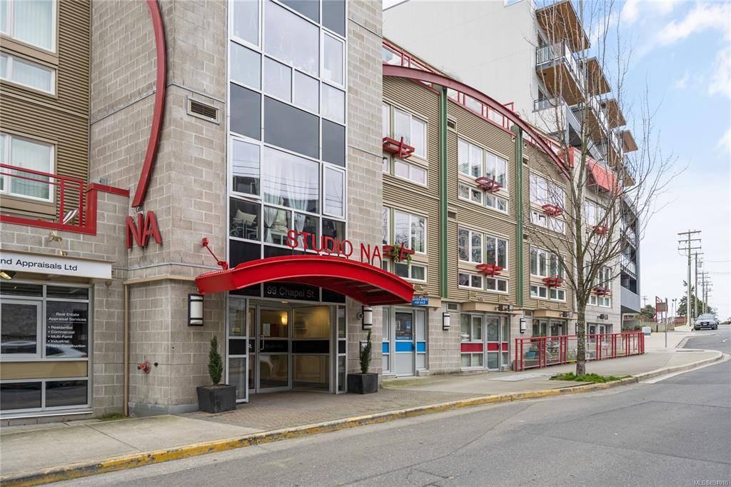 Nanaimo, BC V9R 5H3,99 Chapel St #303