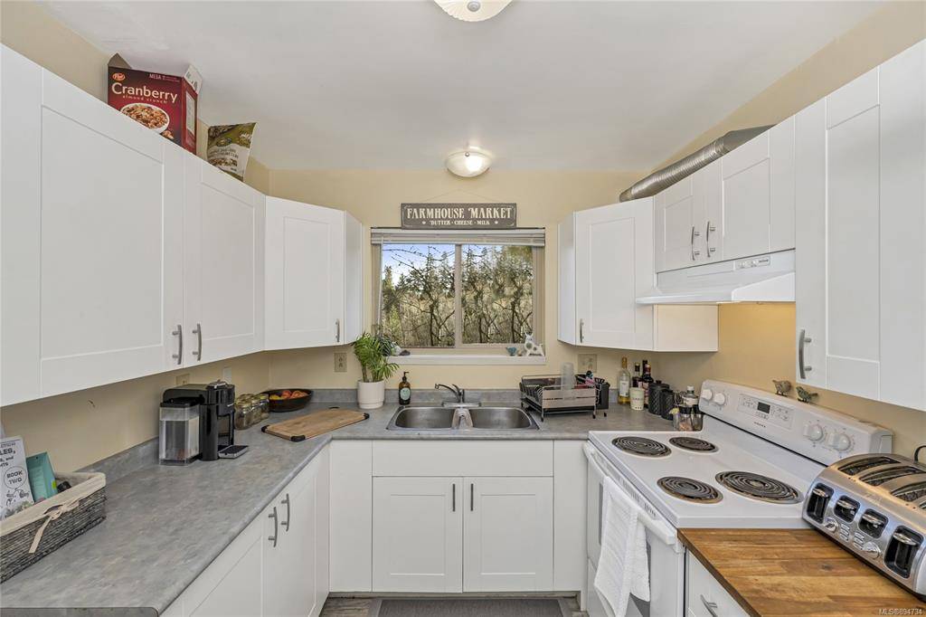 Duncan, BC V9L 4B9,3220/3222 Cowichan Lake Rd