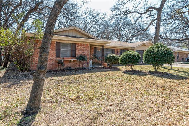 Hurst, TX 76053,225 Ridgecrest Drive