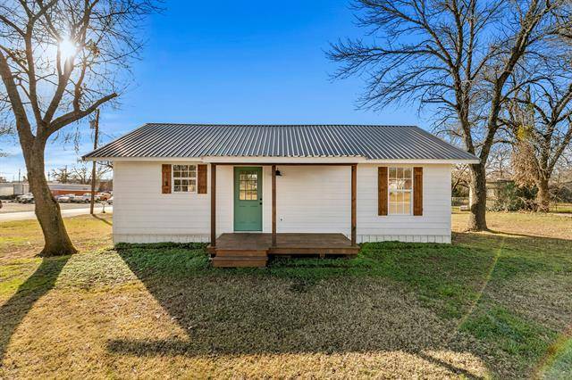 Muenster, TX 76252,323 N Elm Street