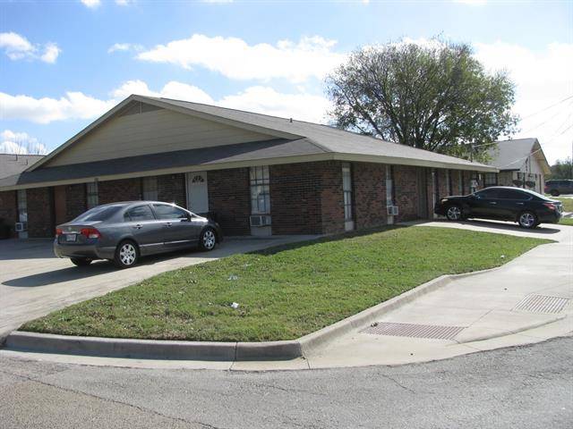 Lampasas, TX 76550,400 E 7th Street