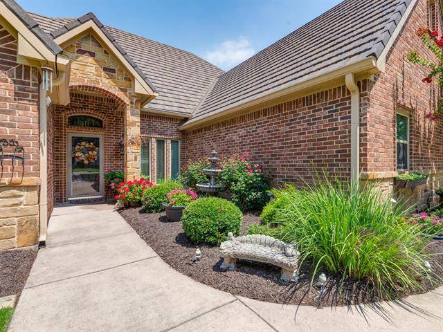 Azle, TX 76020,325 Driftwood Court