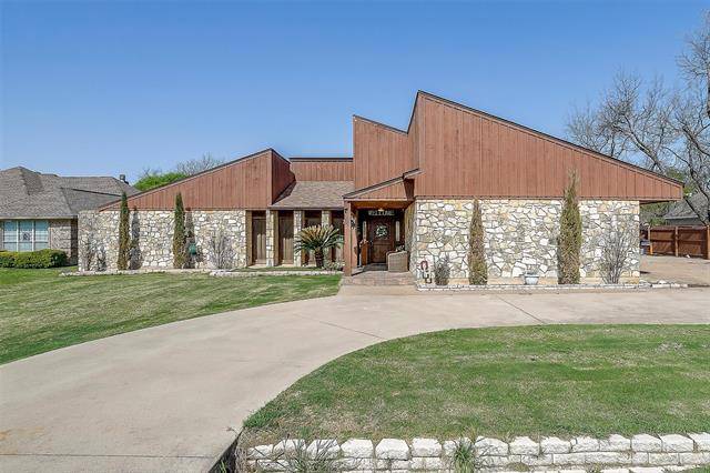 Granbury, TX 76049,9002 Woodlawn Drive