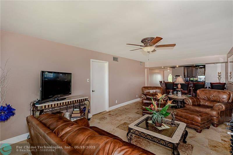 Pembroke Pines, FL 33025,9411 N Hollybrook Lake Drive  #303