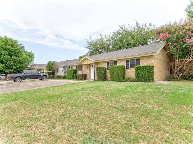 Cleburne, TX 76033,1520 Crestridge #B