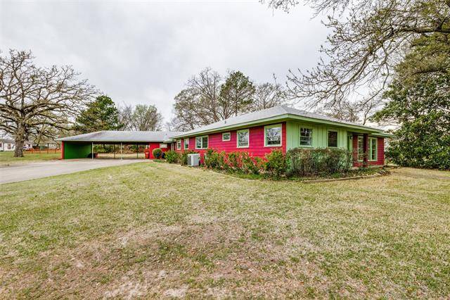 Grand Saline, TX 75140,713 N Washington Street