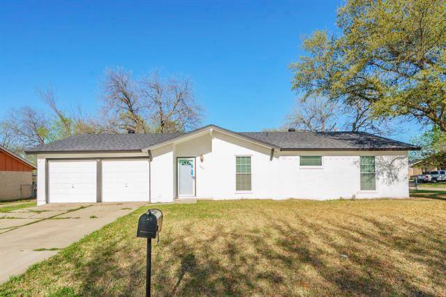 Mansfield, TX 76063,305 Live Oak Drive