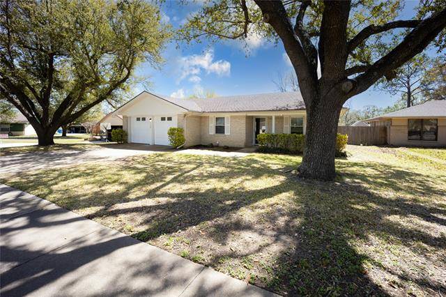 Ennis, TX 75119,1105 Bluebonnet Circle