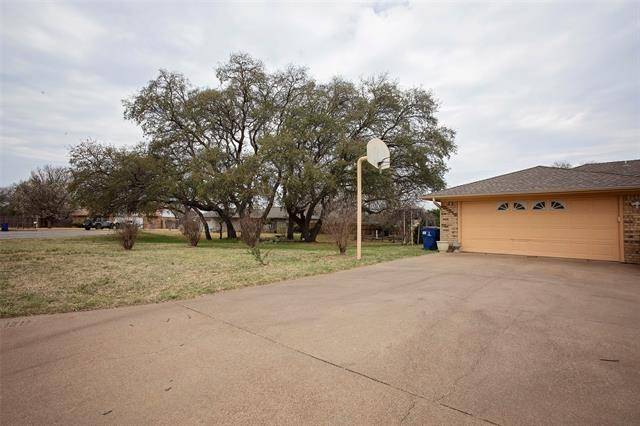 Graham, TX 76450,1211 Pine Tree Road