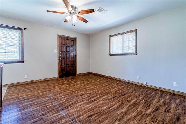 Denison, TX 75020,938 W Coffin Street