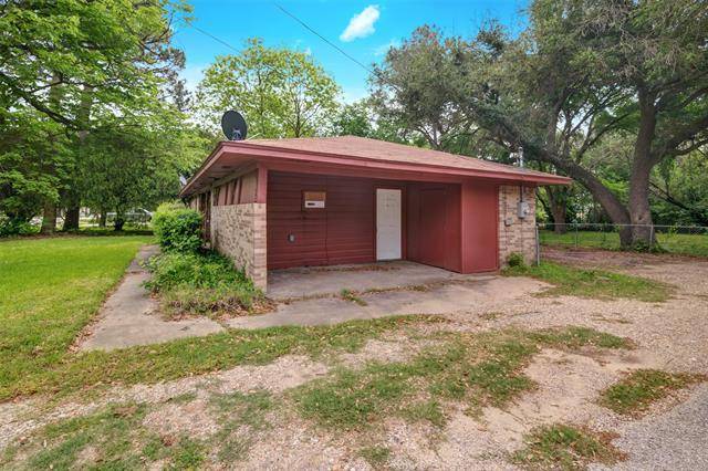 Quinlan, TX 75474,501 N 2nd Street