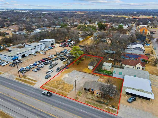 Cleburne, TX 76033,1104 N Main Street