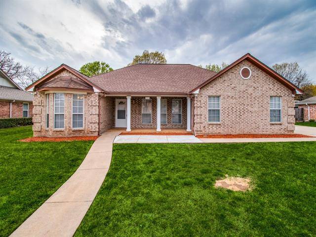 Bonham, TX 75418,2111 Pecan Street