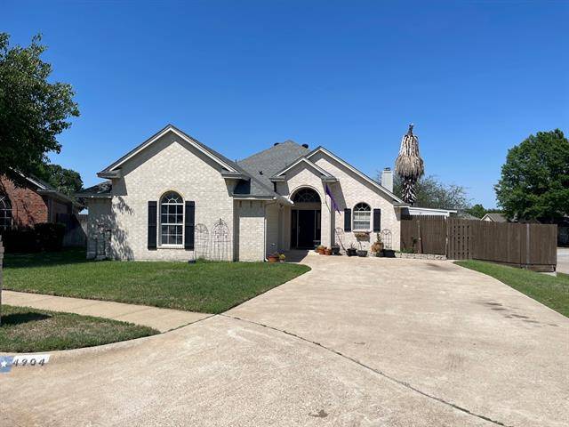 Arlington, TX 76017,4904 Brazoswood Circle