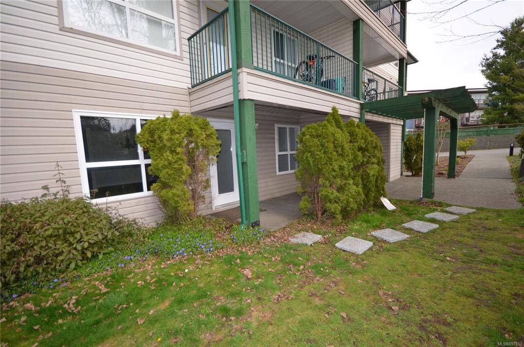 Nanaimo, BC V9R 1W8,690 3rd St #102