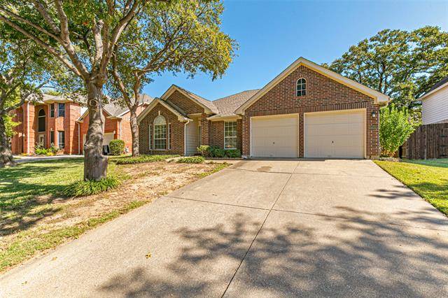 Grapevine, TX 76051,5213 Shadow Glen Drive