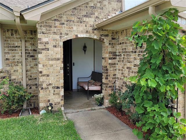 Bedford, TX 76021,717 Spring Lake Drive