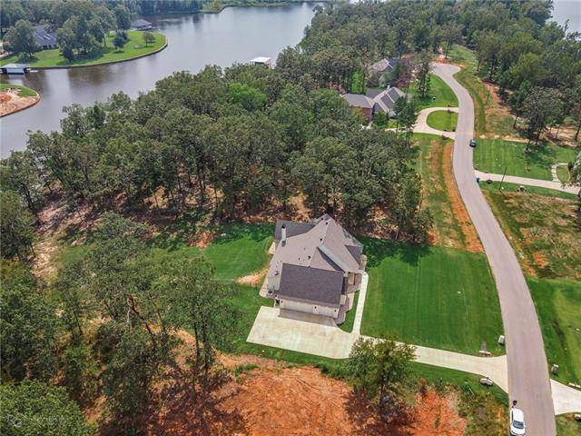 Benton, LA 71006,5113 Waters Edge Drive