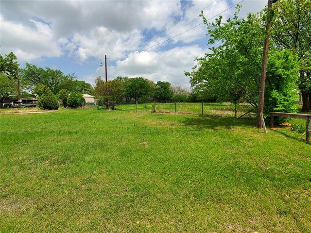 Burleson, TX 76028,332 Bowden Circle