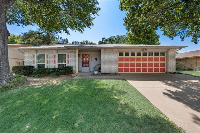 Arlington, TX 76016,2804 Meadowview Drive