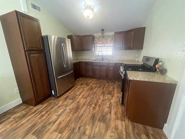 Eastland, TX 76448,911 S Bassett Street