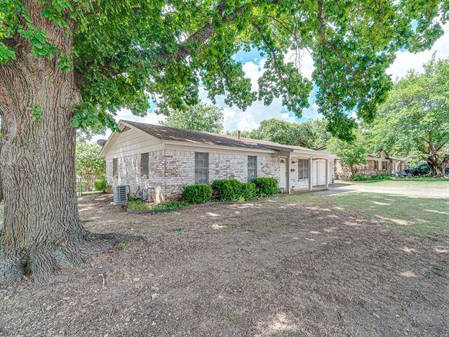 Crowley, TX 76036,824 E Glendale Street