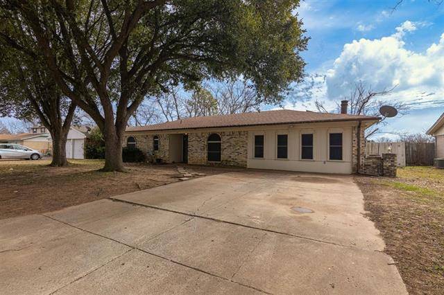 Crowley, TX 76036,733 Meadowlark Circle