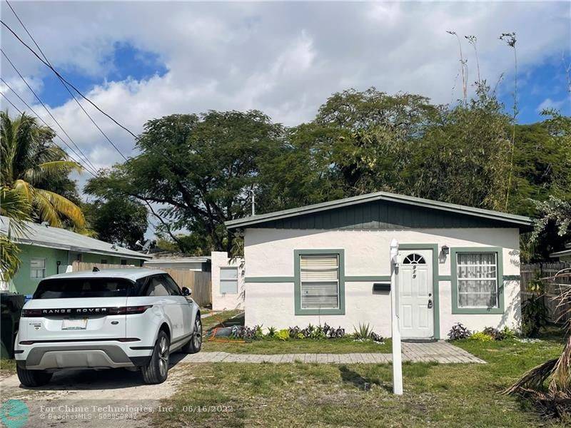 Oakland Park, FL 33334,919 NE 37th St