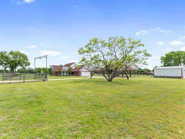 Terrell, TX 75160,7702 County Road 272