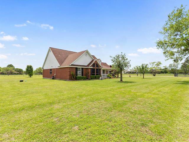 Terrell, TX 75160,7702 County Road 272