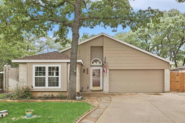 Arlington, TX 76013,804 Love Wood Lane