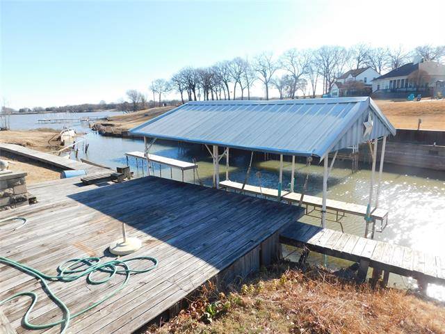 West Tawakoni, TX 75474,932 Shoreline Drive