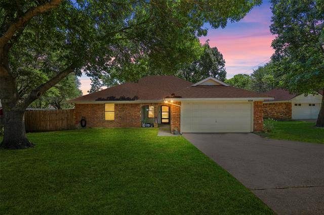 Burleson, TX 76028,824 Forest Court