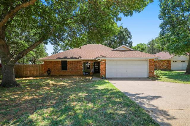 Burleson, TX 76028,824 Forest Court