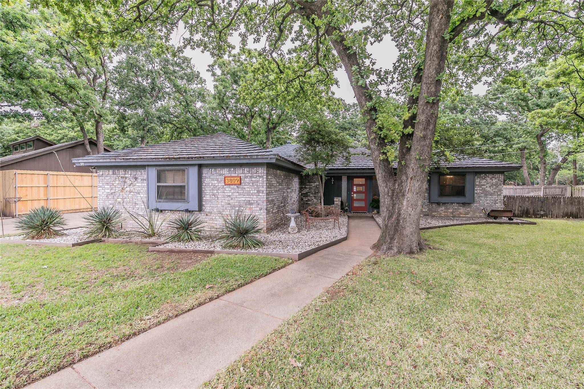 Arlington, TX 76016,3809 Scenic Forest Trail