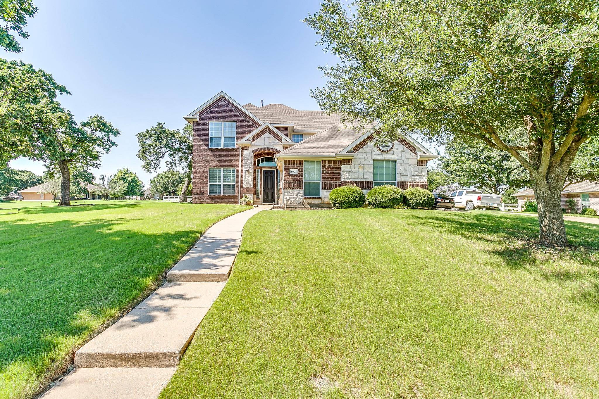 Joshua, TX 76058,5001 Pheasant Run Drive