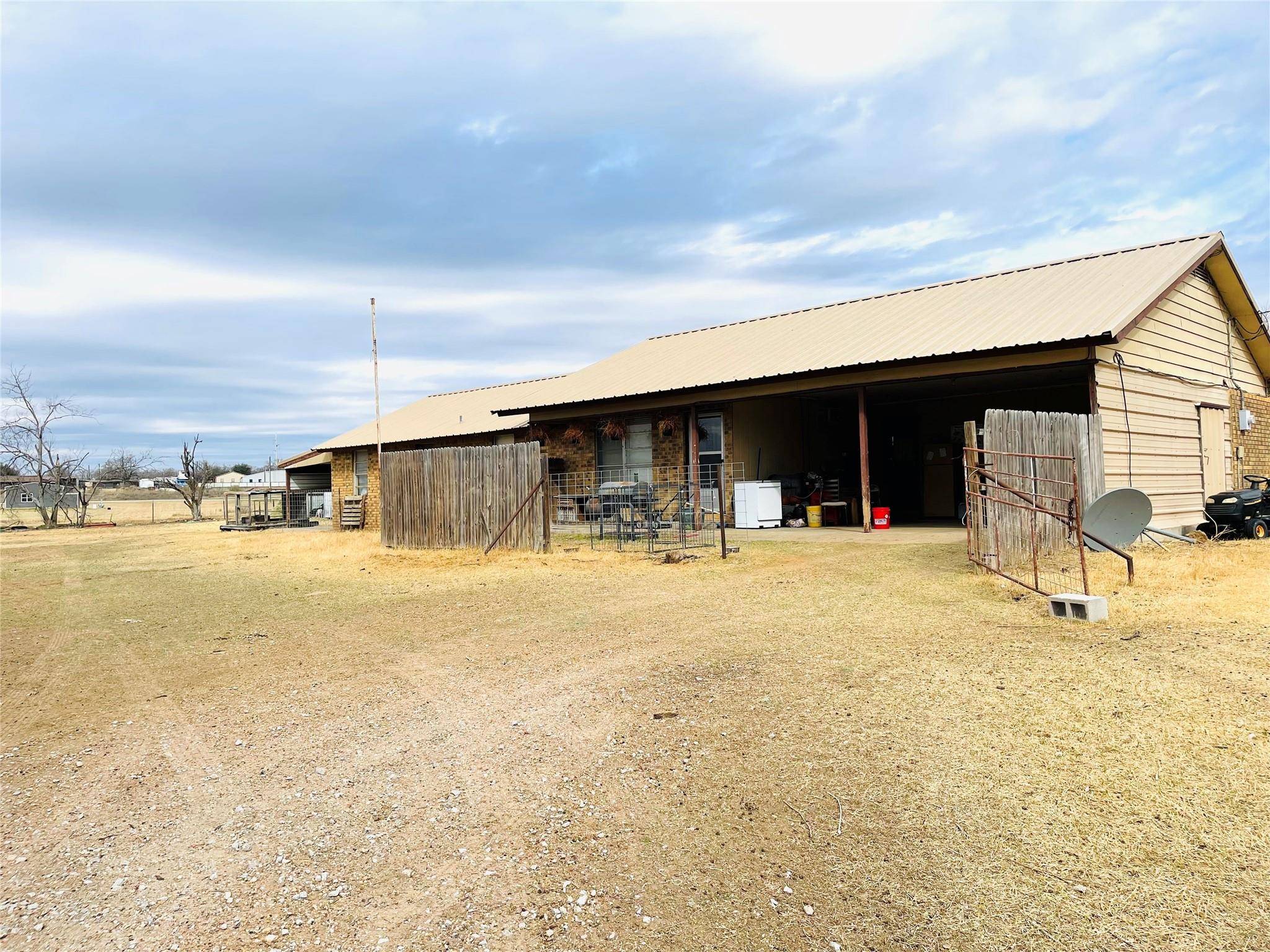 Comanche, TX 76442,4870 HWY 377