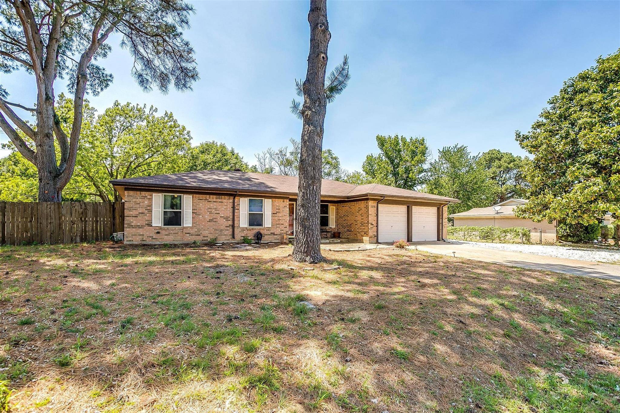 Joshua, TX 76058,106 Thomas Street