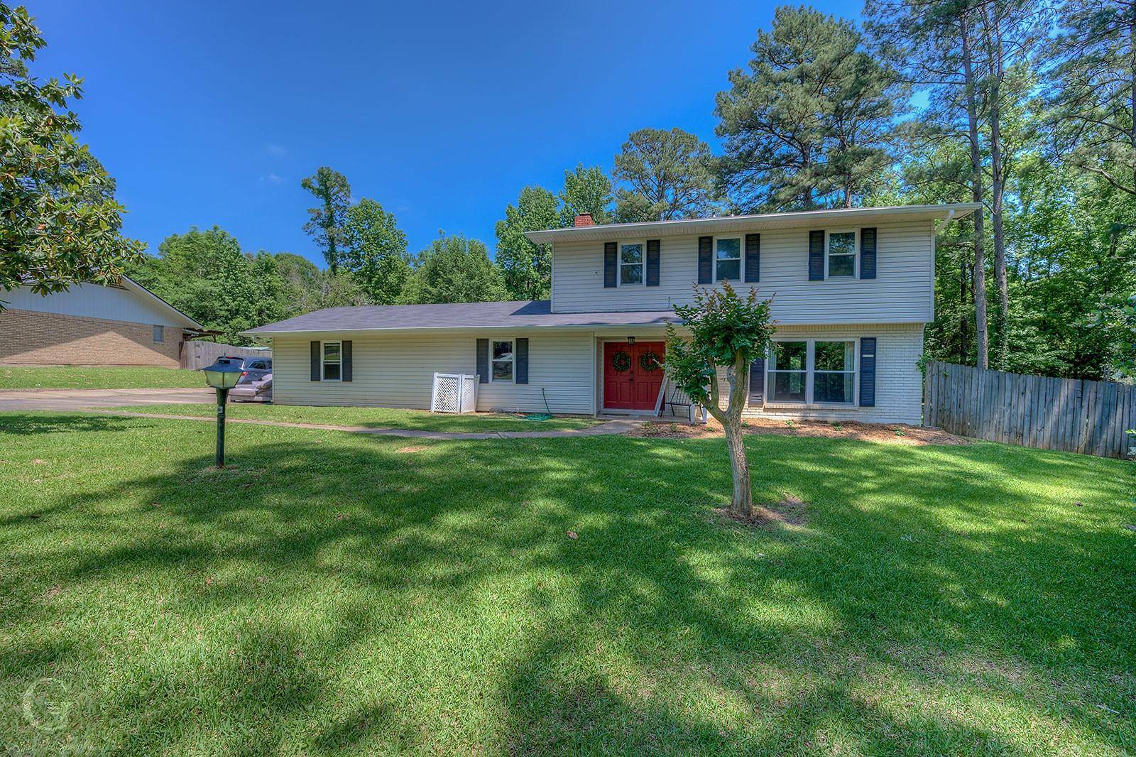 Haughton, LA 71037,101 Pine Lake Drive