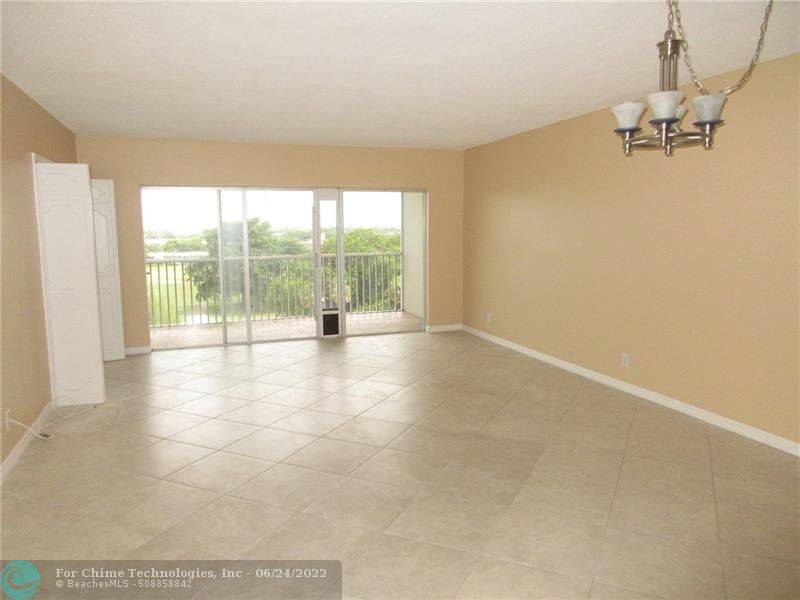 Pompano Beach, FL 33069,3200 N Palm Aire Dr  #810