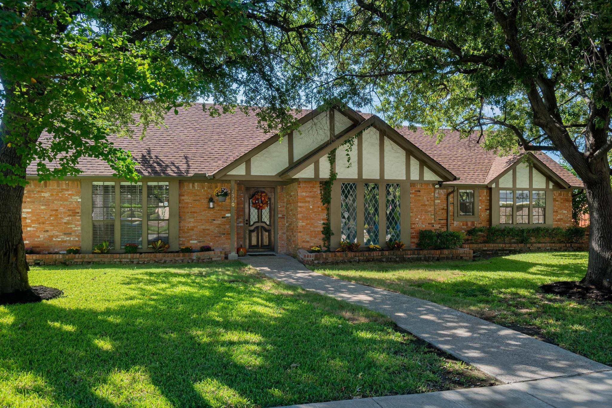 Plano, TX 75075,2920 Knollwood Drive