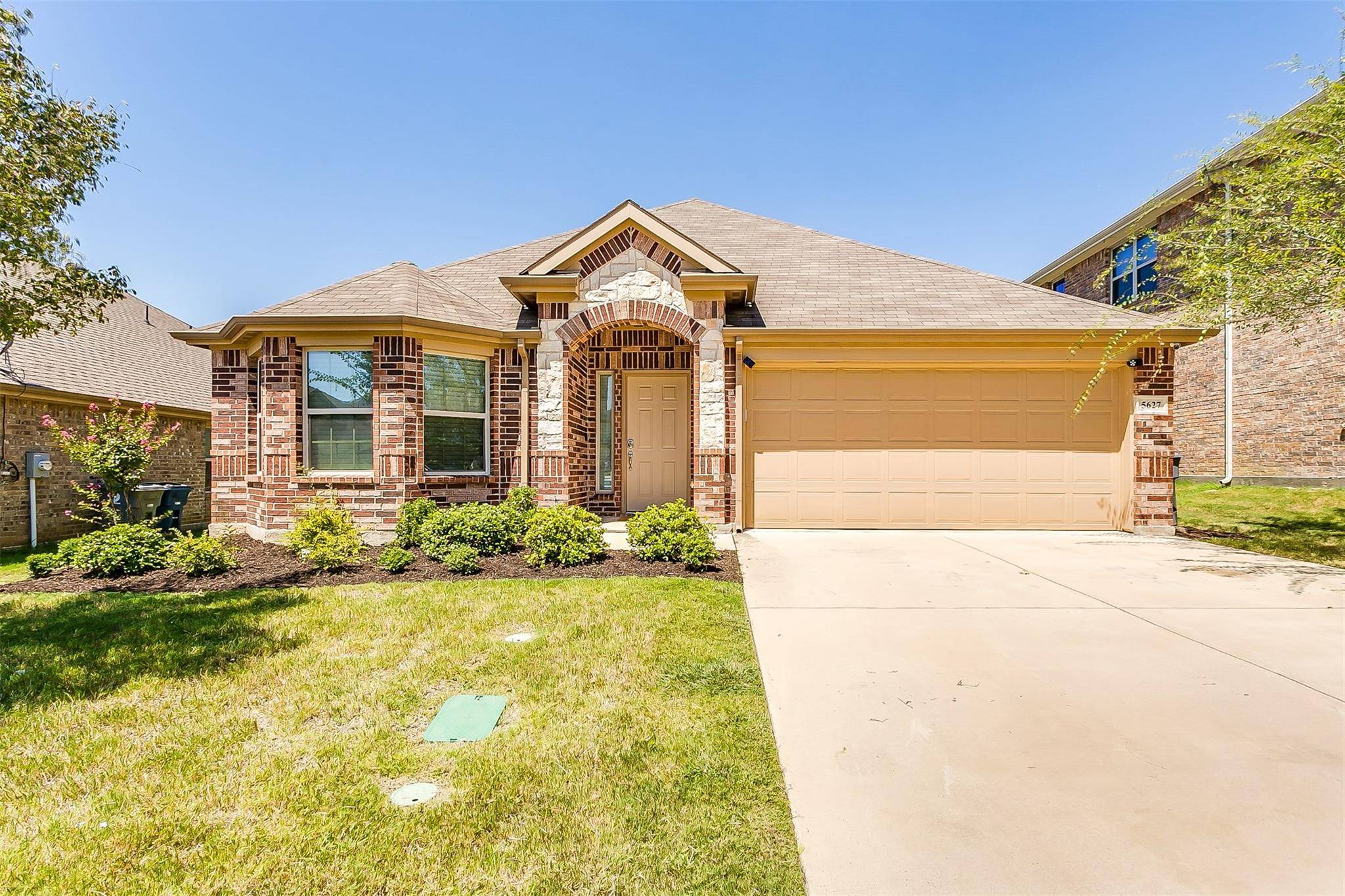 Dallas, TX 75249,5627 Mountain Hollow Drive