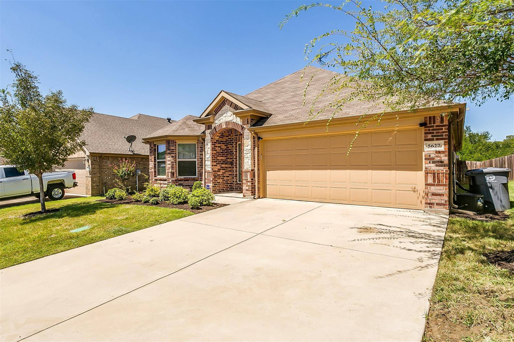 Dallas, TX 75249,5627 Mountain Hollow Drive