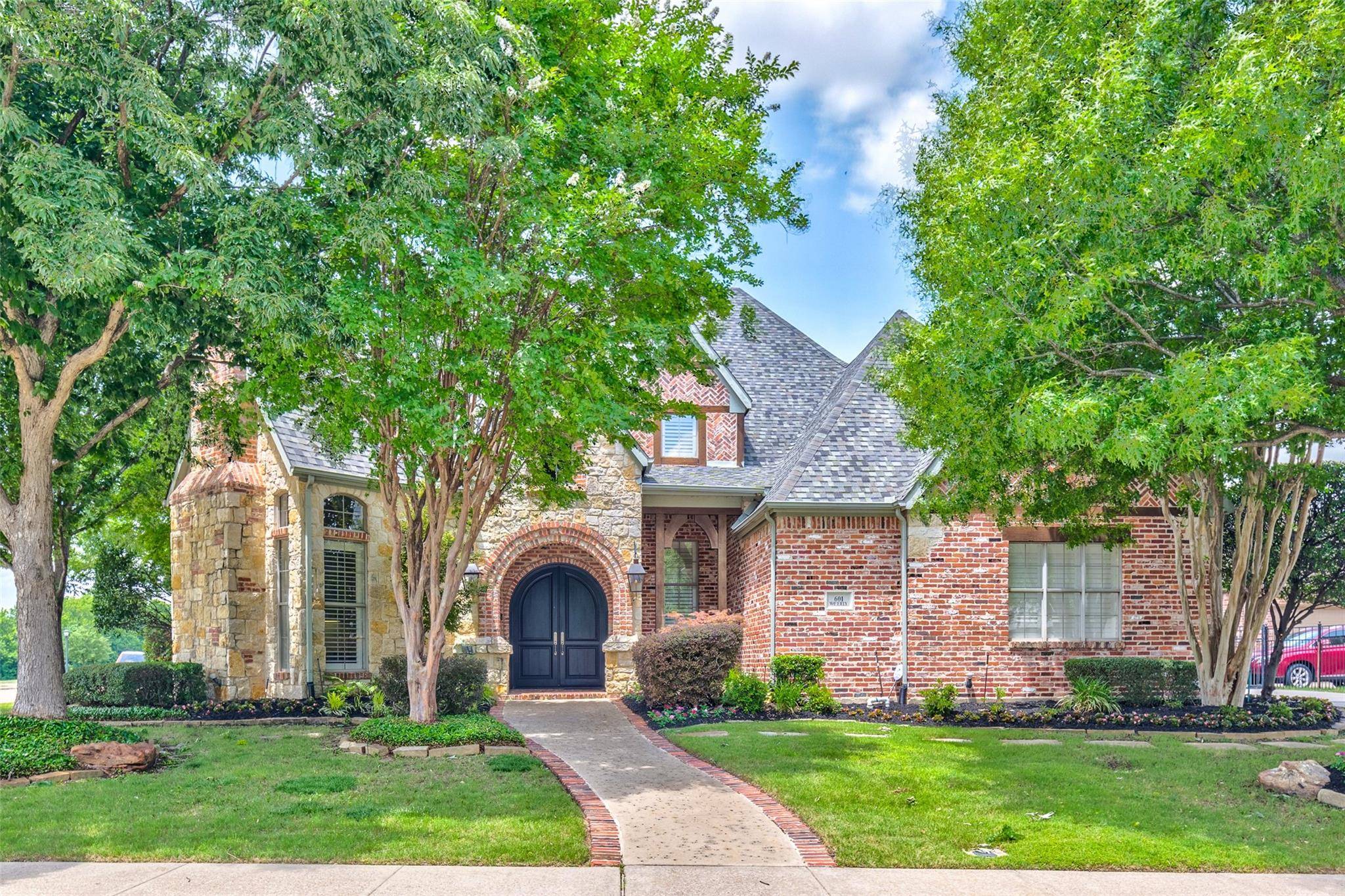 Coppell, TX 75019,601 Waverly Lane