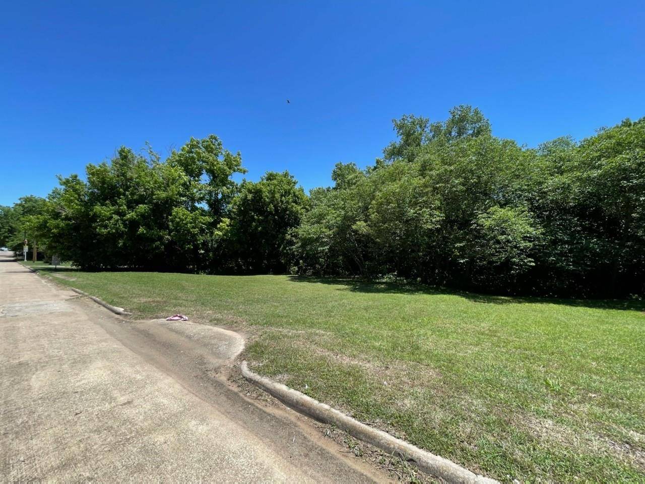 Denison, TX 75020,1326 W Crawford Street #LOT 6