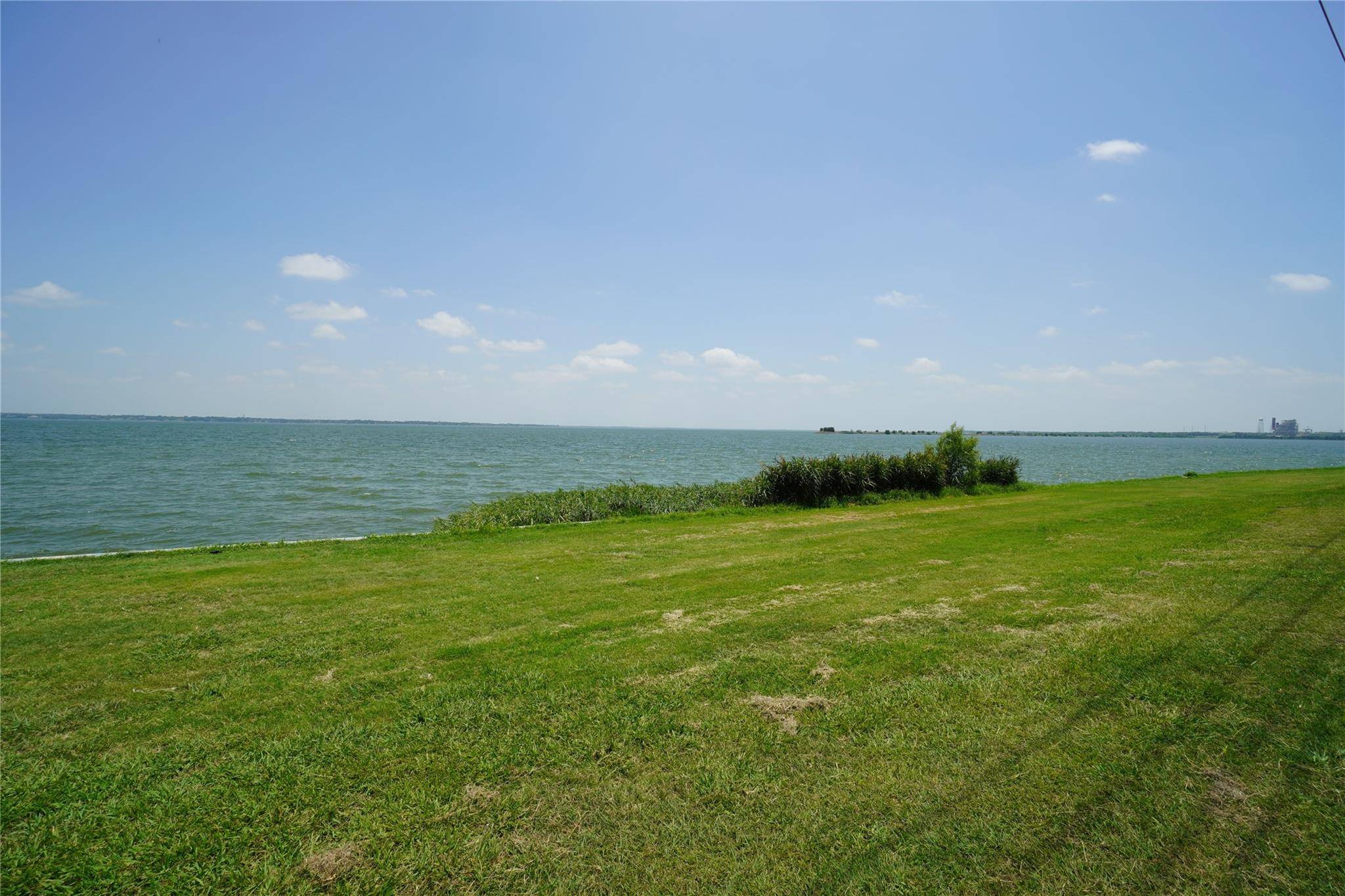 Garland, TX 75043,5805 Lake Hubbard Parkway #203